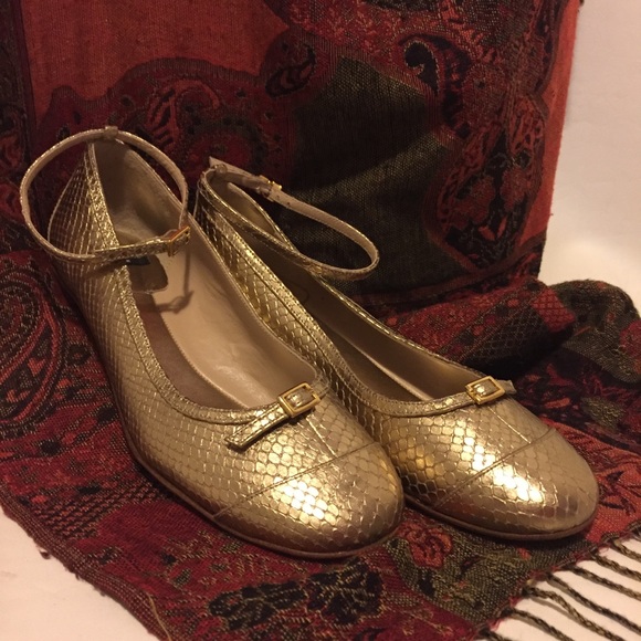 KATE SPADE KITTEN HEEL BALLET STYLE PUMPS - Picture 2 of 8